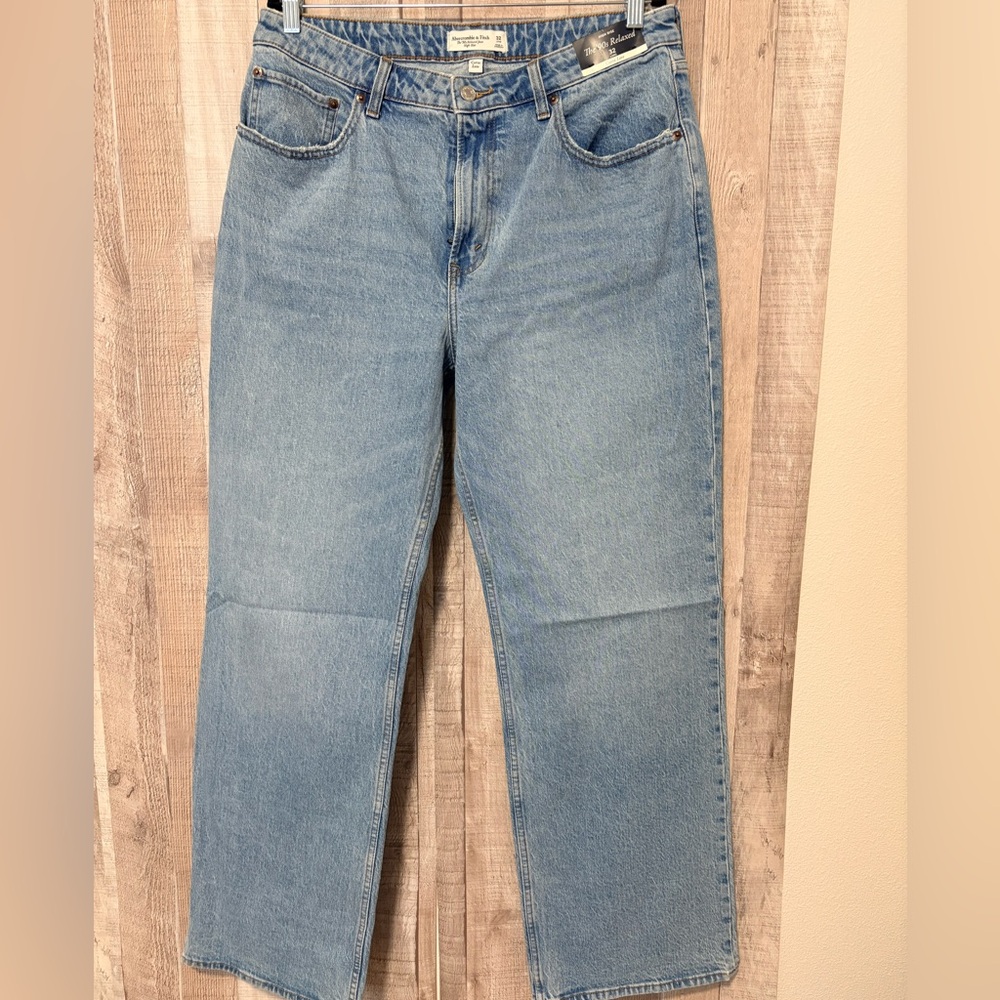 Abercrombie & Fitch Light Blue High Rise “90’s Relaxed Fit” Curve Love Jean
